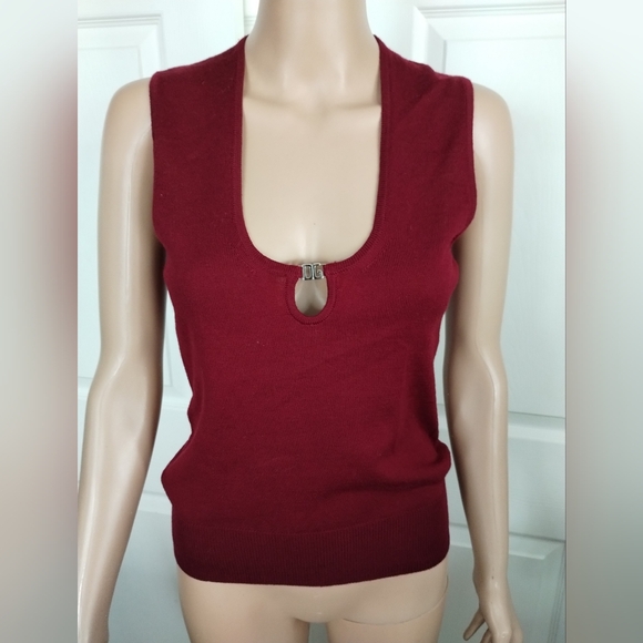 Dolce and Gabanna Sleevless Virgin Wool Top - Picture 13 of 13